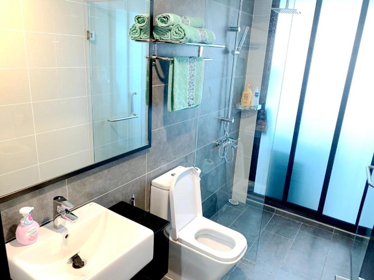 Almas Suites Puteri Harbour Nusajaya  Esterno foto