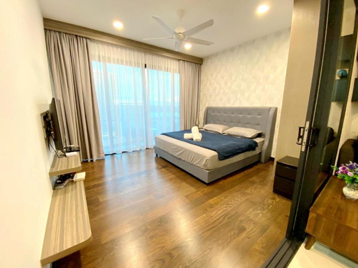 Almas Suites Puteri Harbour Nusajaya  Esterno foto