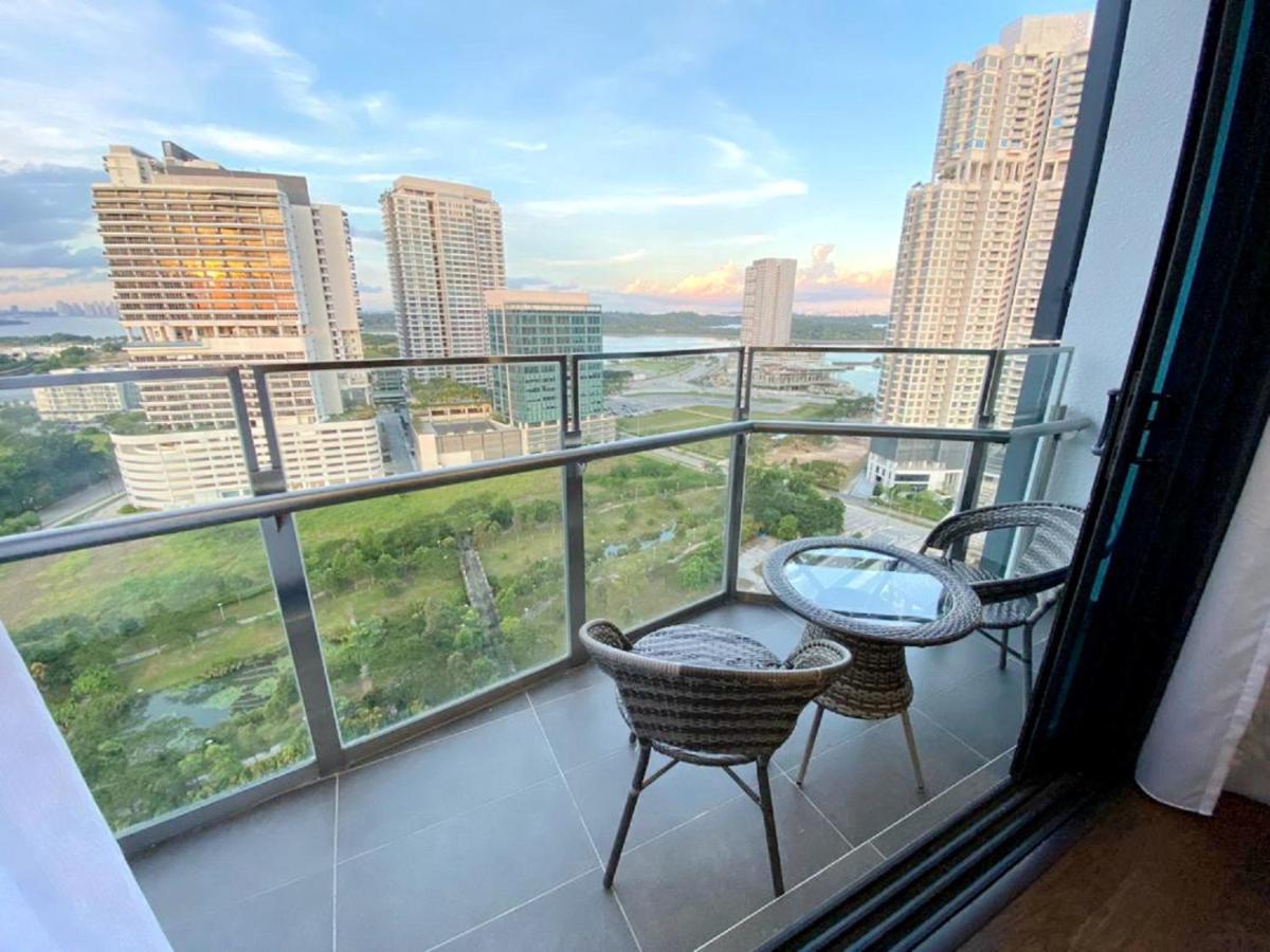 Almas Suites Puteri Harbour Nusajaya  Esterno foto