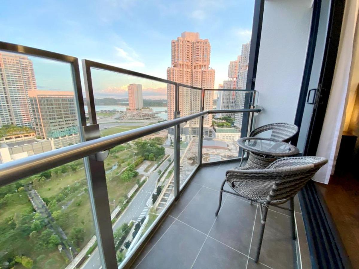 Almas Suites Puteri Harbour Nusajaya  Esterno foto