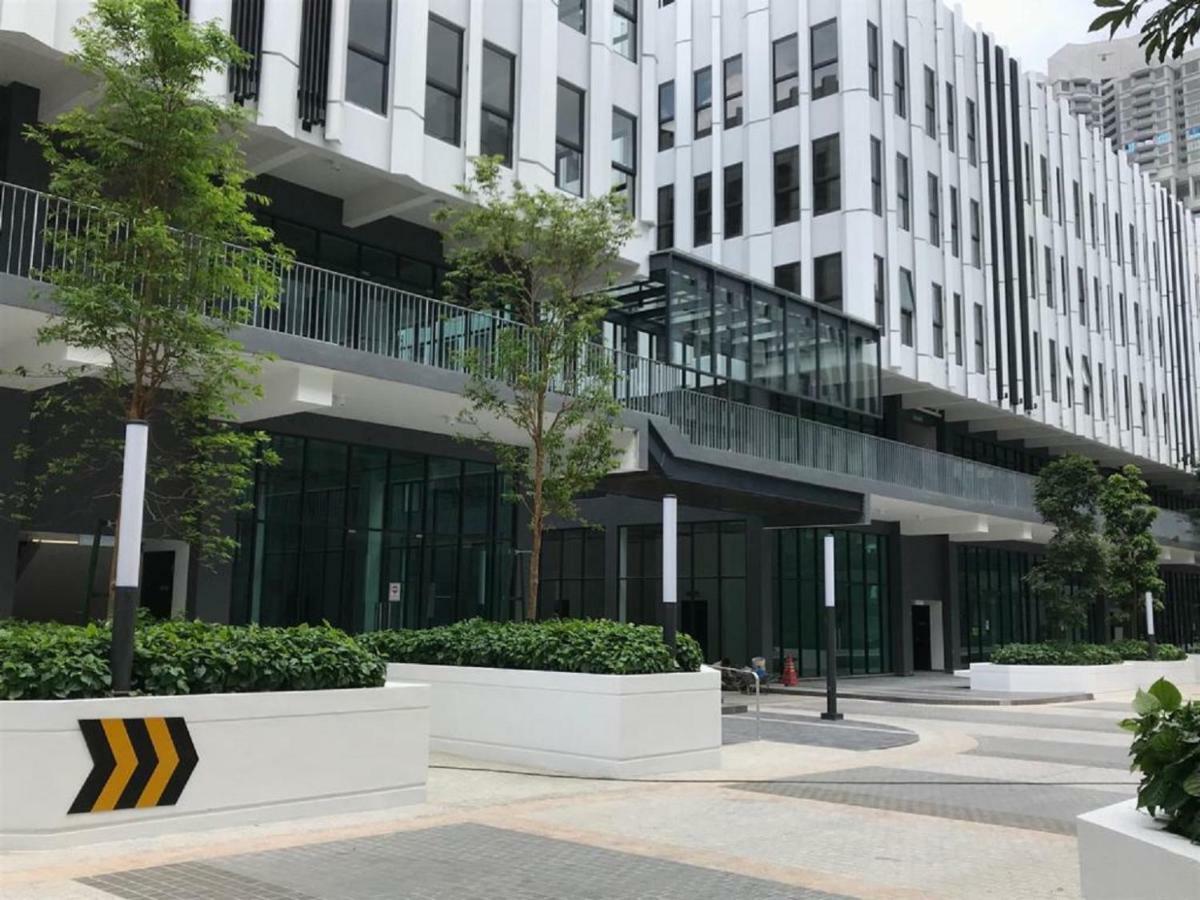 Almas Suites Puteri Harbour Nusajaya  Esterno foto