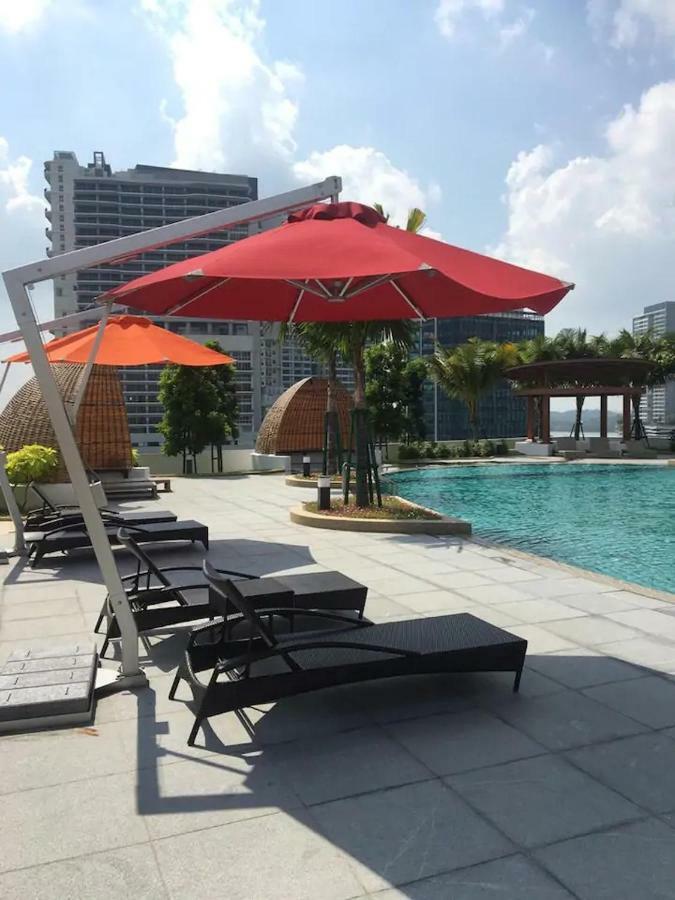Almas Suites Puteri Harbour Nusajaya  Esterno foto
